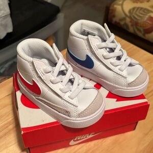 Toddler Nike Blazers (mid) LIKE NEW!